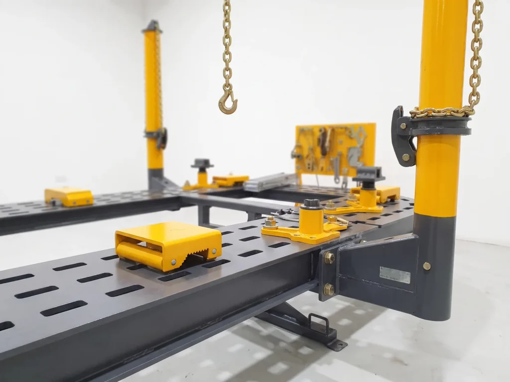 INTECH CR 360 chassis puller, close-up of its main components