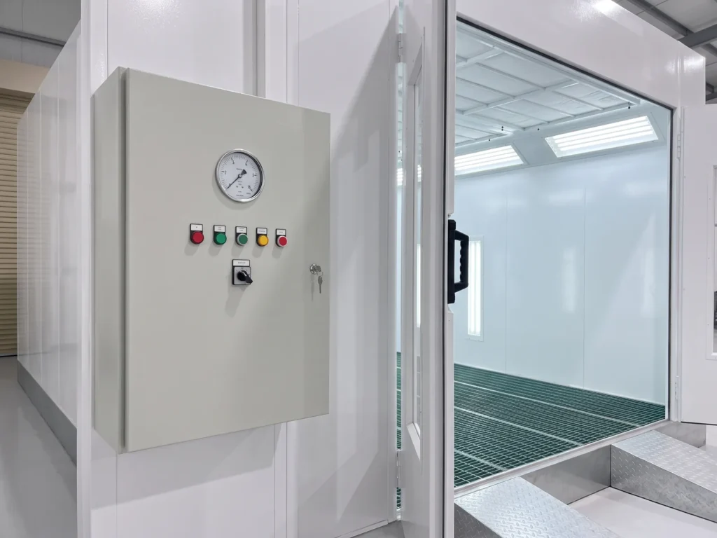 INTECH X500 paint booth, close-up of its main components